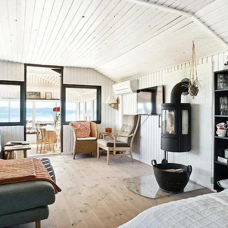 Family With Sauna And Fjord View Vakantiehuis Børkop