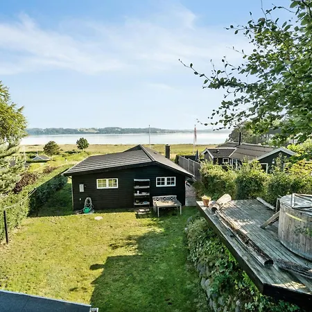 Family With Sauna And Fjord View 別荘 *