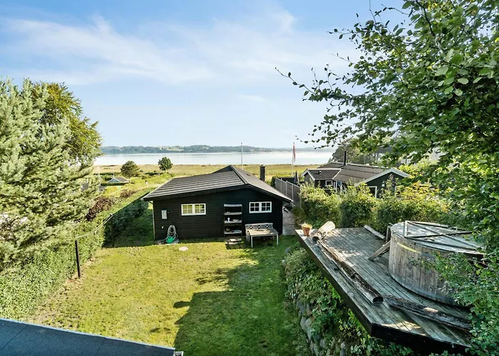 Family With Sauna And Fjord View 別荘 *