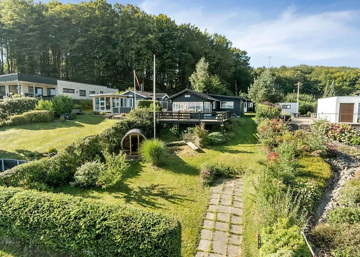 別荘 Family With Sauna And Fjord View ボルコップ